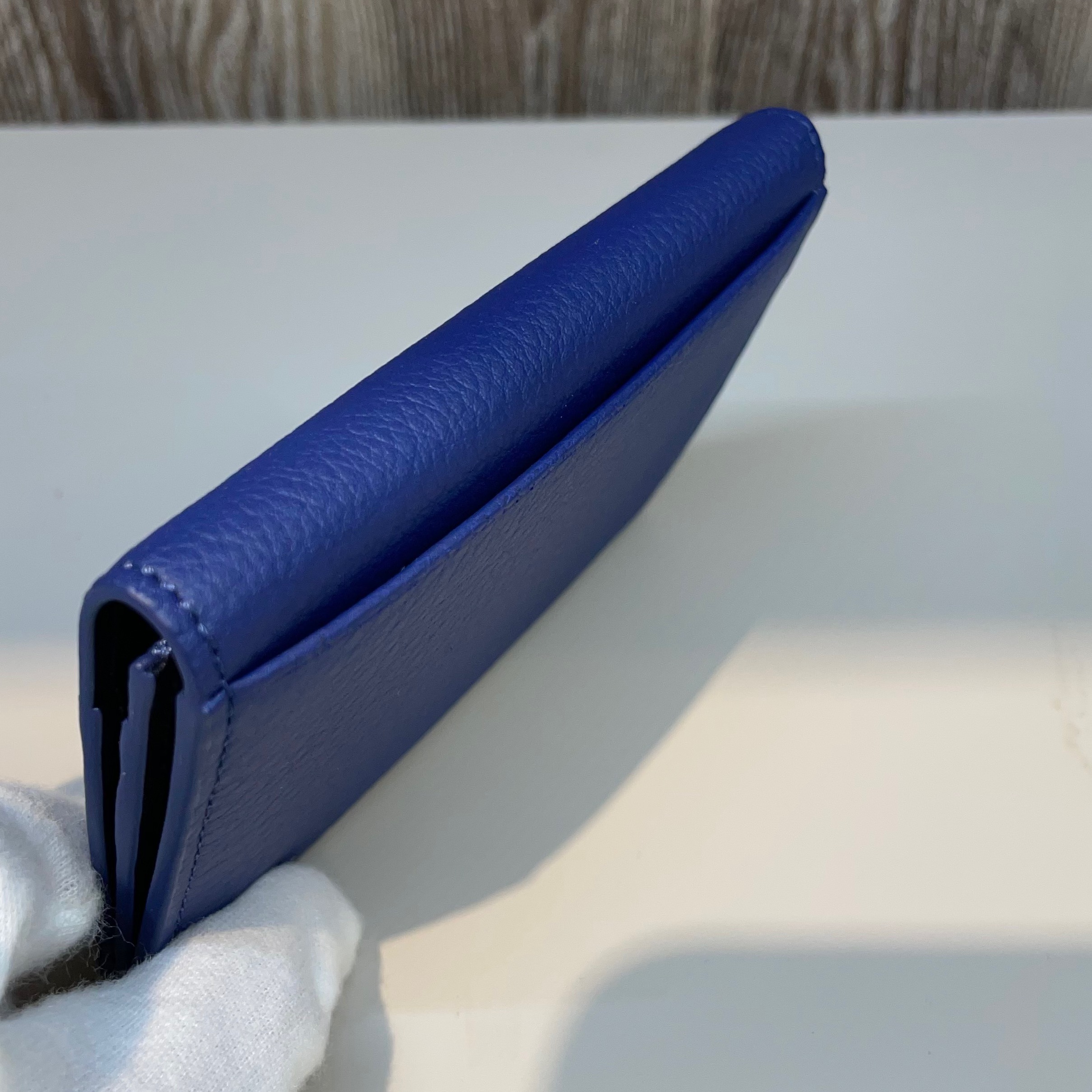 激安 超特価商店街  新作❗️最高級レザー使用の革小物【PELLE MORBIDA バッグ