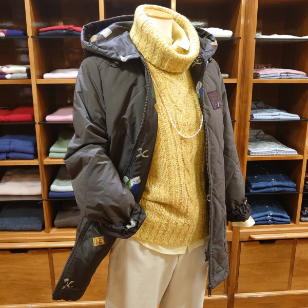 海外から輸入 ❄️リバーシブルショートダウンコート❄️ マドモアゼル | ジャケット・アウター