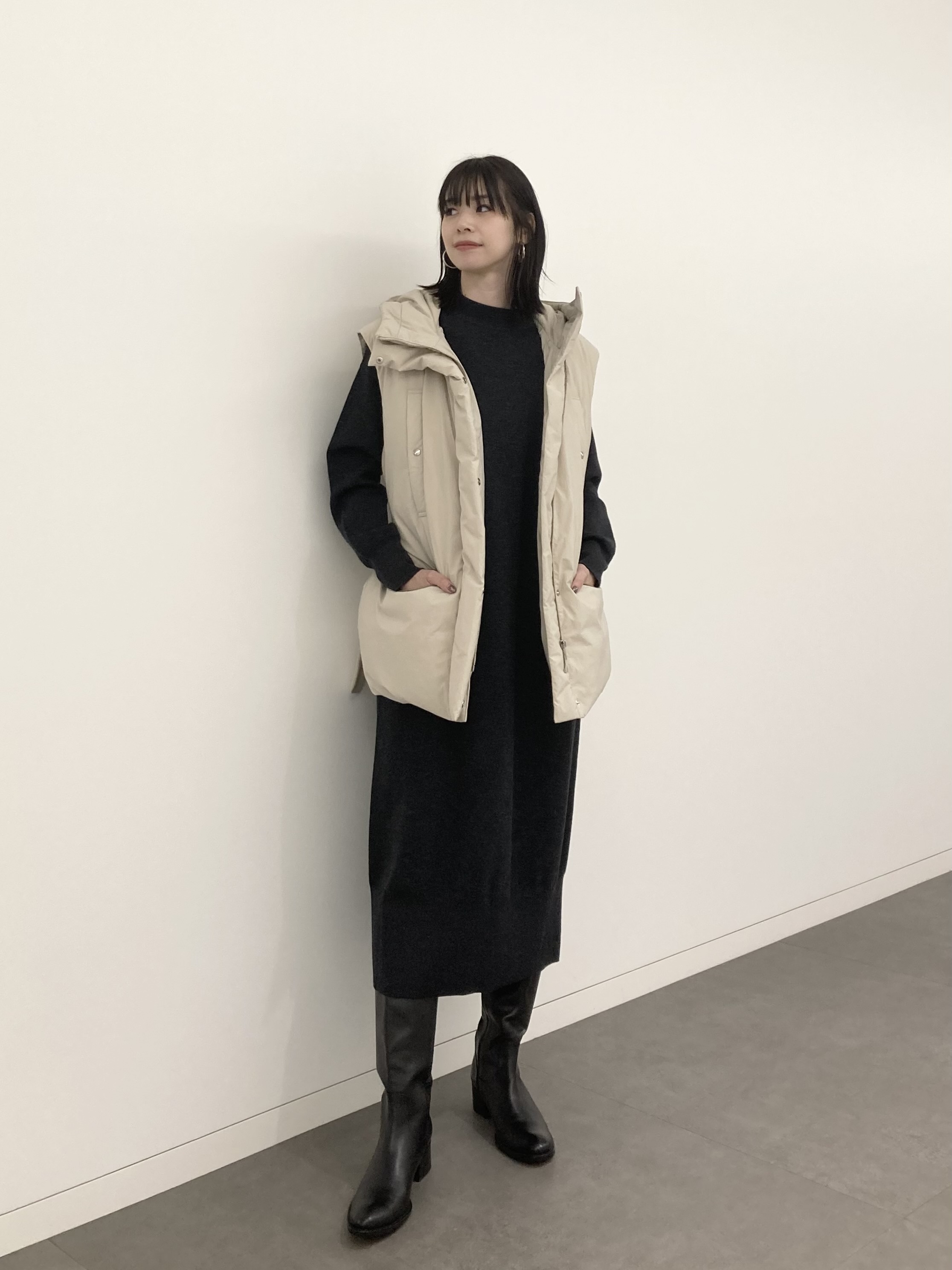 theory luxe(セオリーリュクス) ダウンベスト サイズ38 M レディース美品 - カーキ 冬