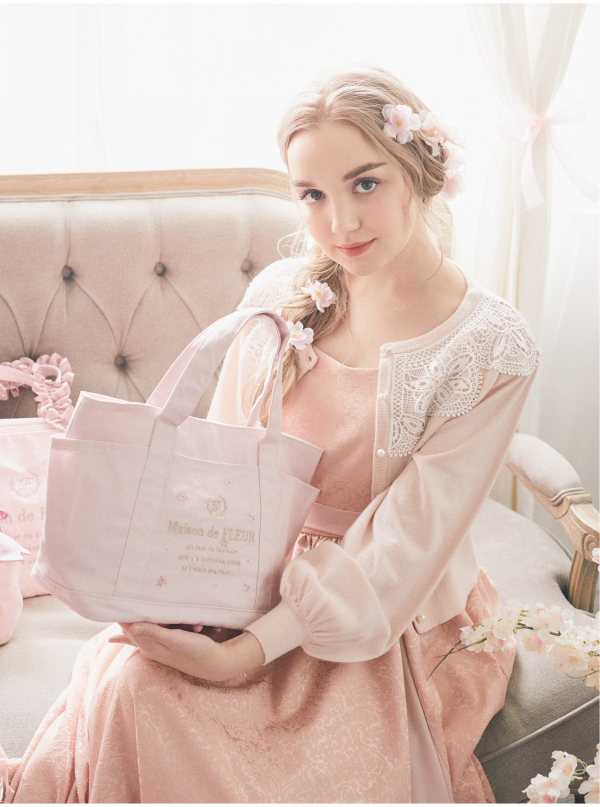 今 話題 の 人気 商品 春を一足早く先取り♪新作の「桜シリーズ」が登場?? | メゾンド トートバッグ