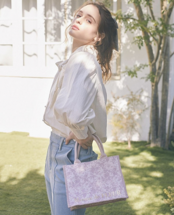 3/31(fri)発売♪フラワープリントキャンバストートバッグ